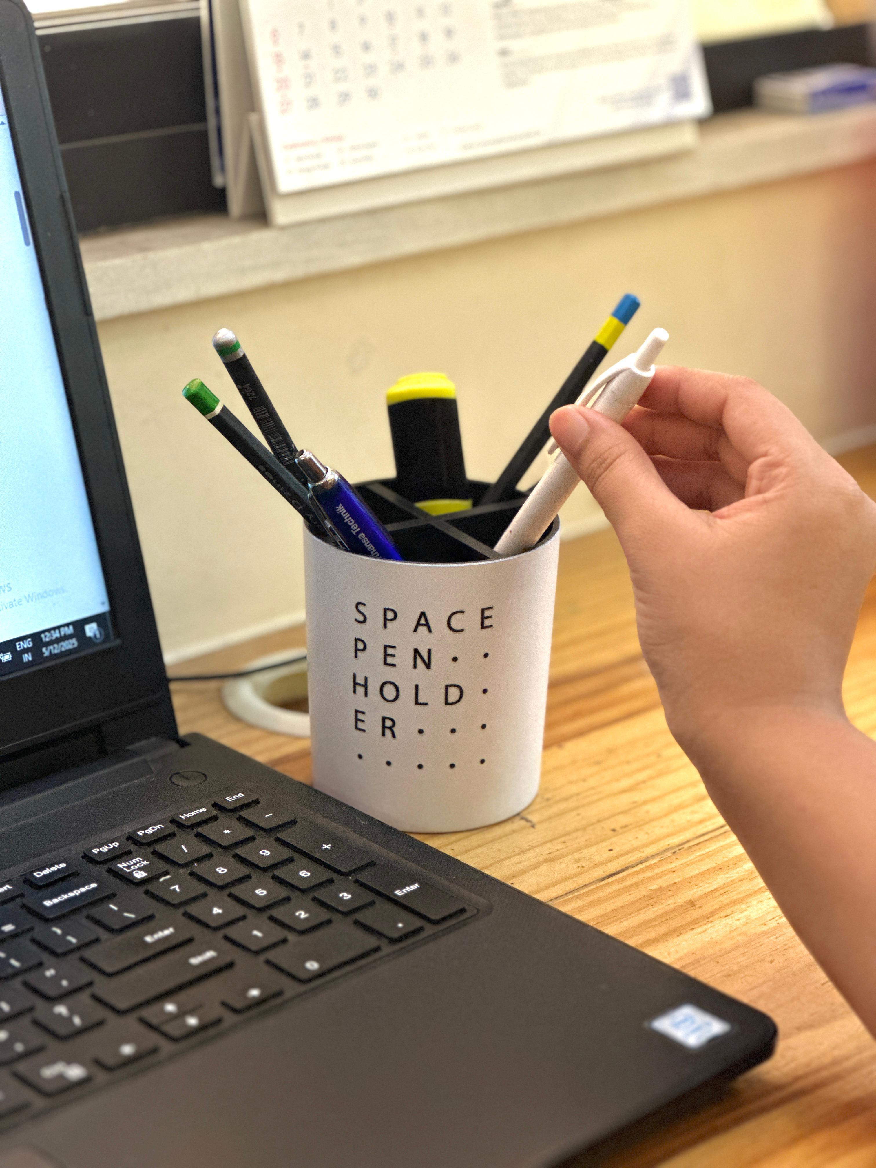 Customisable Pen Holder