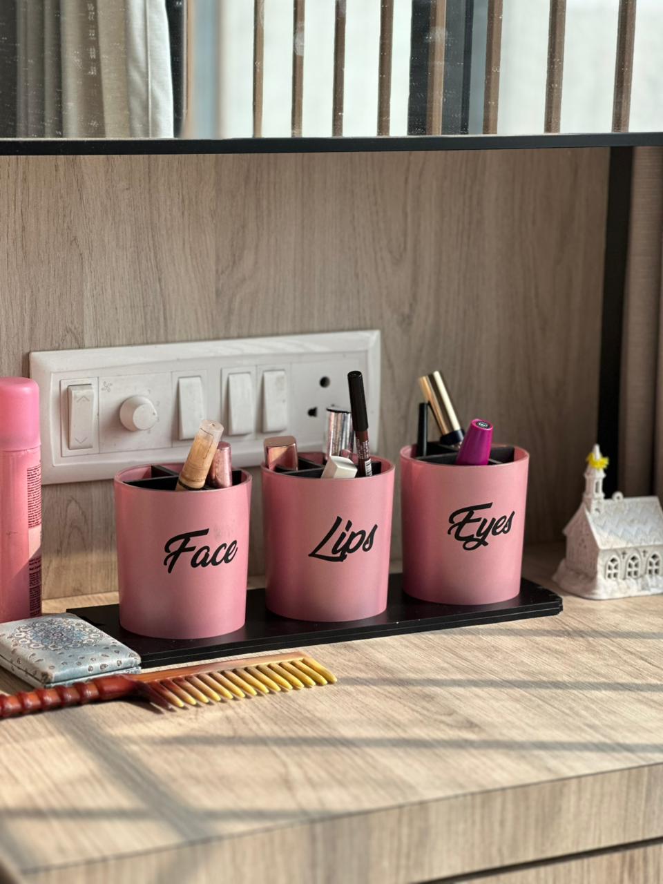 All-in-Glam Organizer