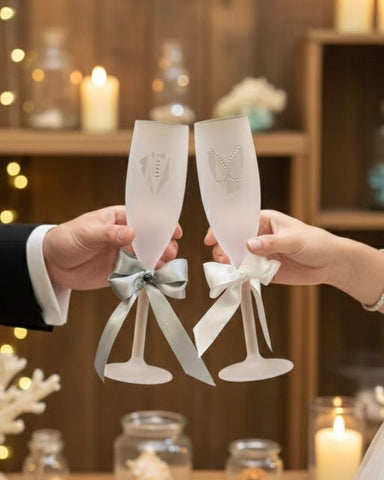 Bride & Groom ’ s flute glasses