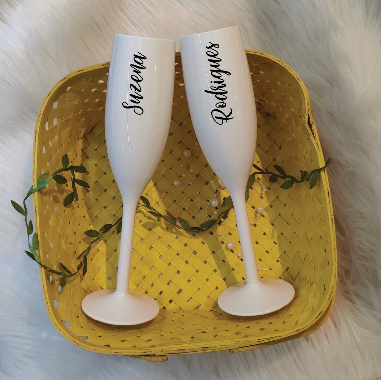 Unbreakable Champagne Flutes with Customisable Name - Set of 2 Ivory white
