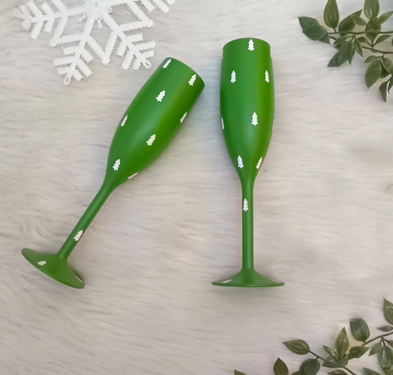 Green Wine Glasses - Christmas Themed - Set of 2